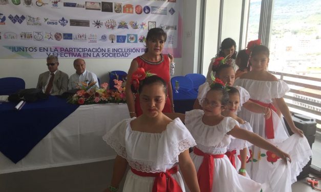 Muestra de la celebración en San Gil, sobre la conmemoración del Día Blanco